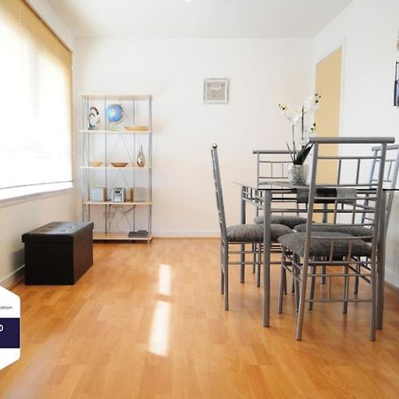 New Glasgow Family Home - Private Parking Экстерьер фото