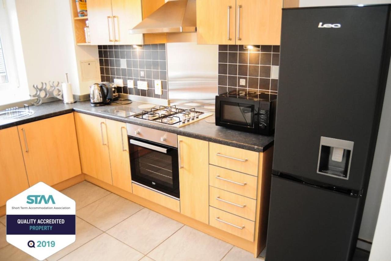 New Glasgow Family Home - Private Parking Экстерьер фото
