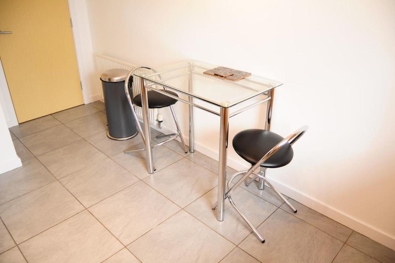 New Glasgow Family Home - Private Parking Экстерьер фото