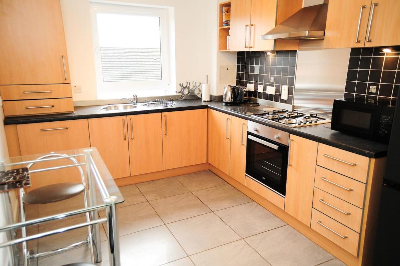 New Glasgow Family Home - Private Parking Экстерьер фото