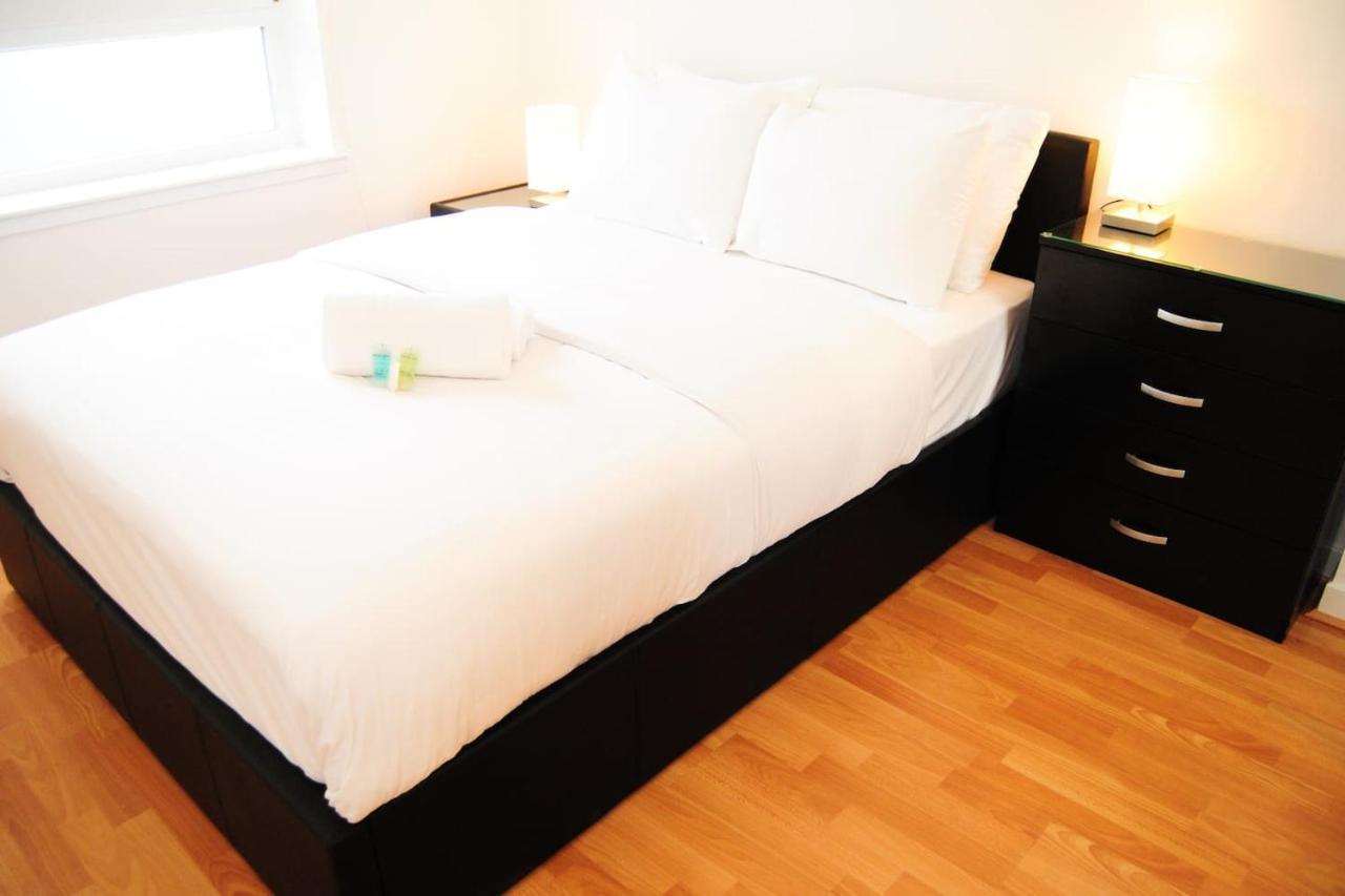 New Glasgow Family Home - Private Parking Экстерьер фото